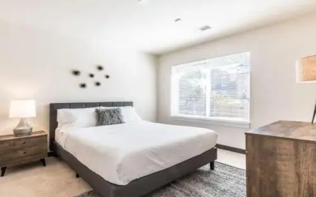 photo 2 of Stunning DC Home w/ Rooftop Pool - Ideal Location!