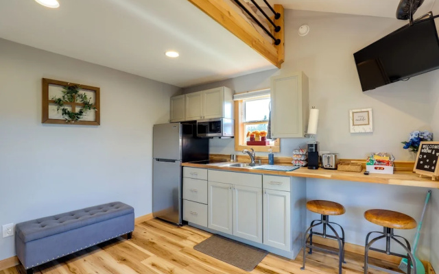 photo 3 of Marshall Studio w/ Loft, Hot Tub & Views!