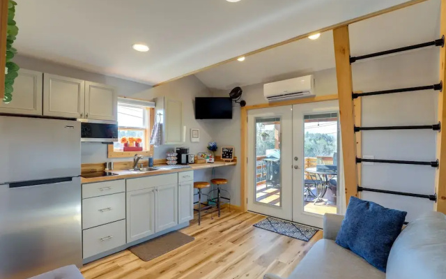 photo 4 of Marshall Studio w/ Loft, Hot Tub & Views!
