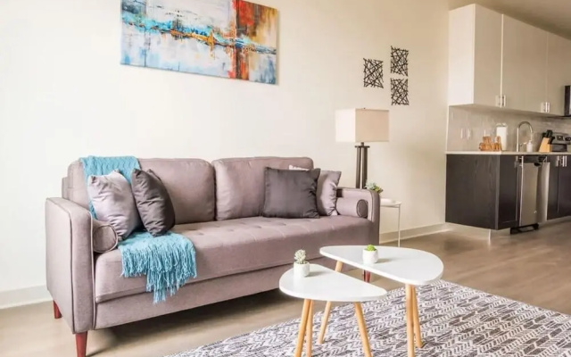 photo 4 of Stunning Nulu 1BR Cozysuites 06