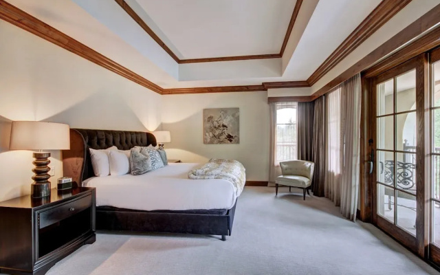 photo 2 of Ritz Carlton Residence Spacious with Valley Views by RedAwning - Save 20% on 7+ Nights!