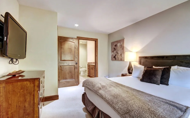 photo 4 of Ritz Carlton Residence Spacious with Valley Views by RedAwning - Save 20% on 7+ Nights!