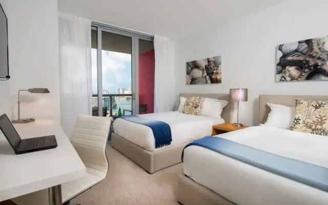 photo 3 of Stunning Studio Apartment w Breathless View Miami 1909b