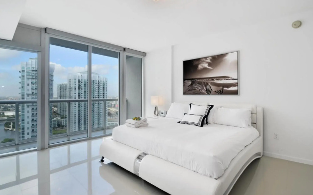 photo 4 of Stunning Studio in Brickell by Sonder