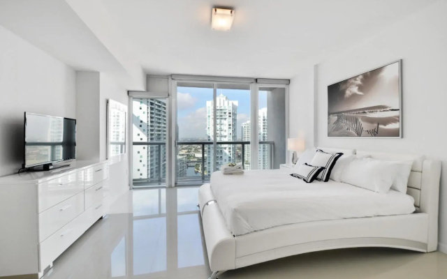 photo 5 of Stunning Studio in Brickell by Sonder