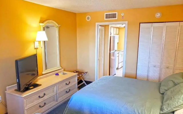 photo 4 of Stunning Views from this 17th Floor Central Myrtle Beach Resort!