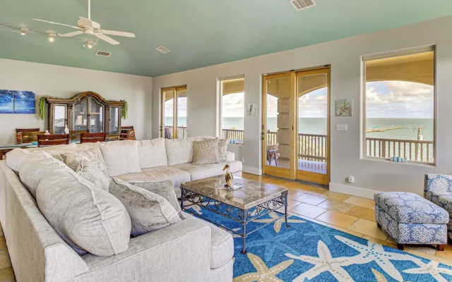 photo 5 of Private Pier: Waterfront Fulton Villa!