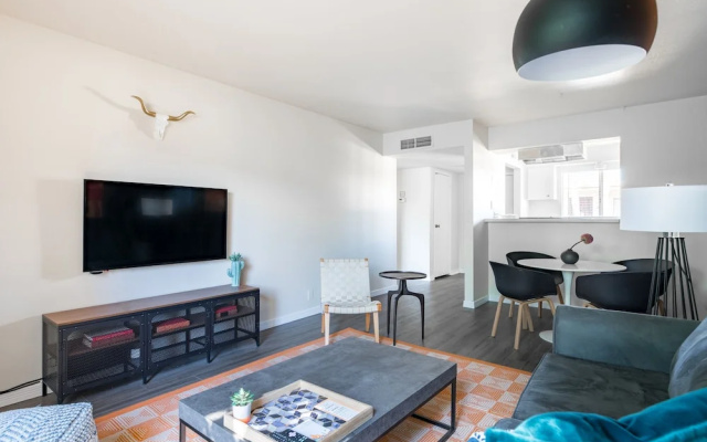 photo 3 of Stylish 1BR Apt Old Town by WanderJaunt