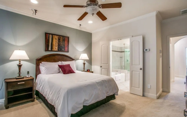 photo 4 of Stylish 3 bedroom Town Home at shops at