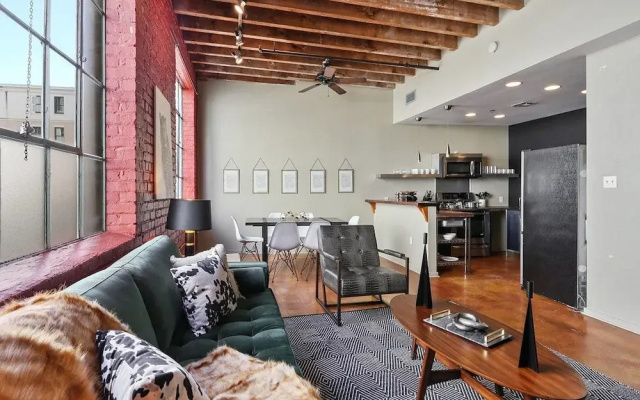 photo 3 of Stylish 3br/3ba Industrial Apt in Nola by Domio