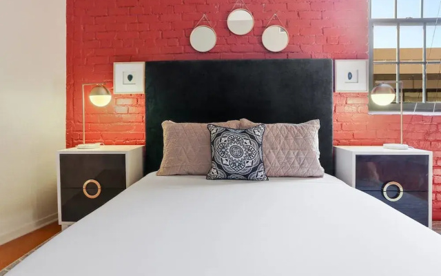 photo 4 of Stylish 3br/3ba Industrial Apt in Nola by Domio