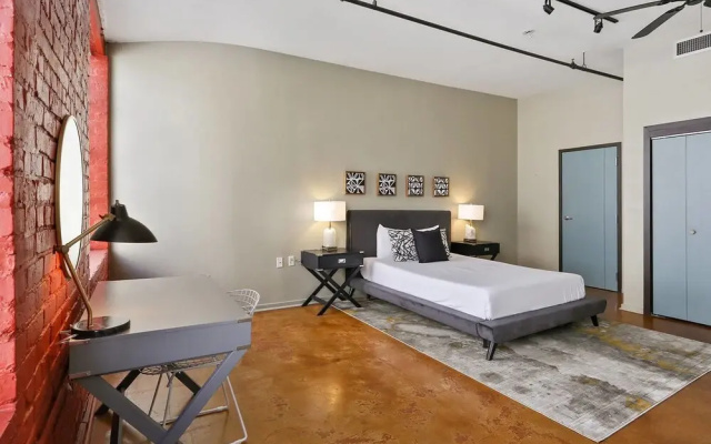 photo 5 of Stylish 3br/3ba Industrial Apt in Nola by Domio