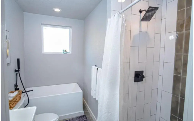 photo 4 of Stylish 4 Br2Ba Renovated Home Near Downtown