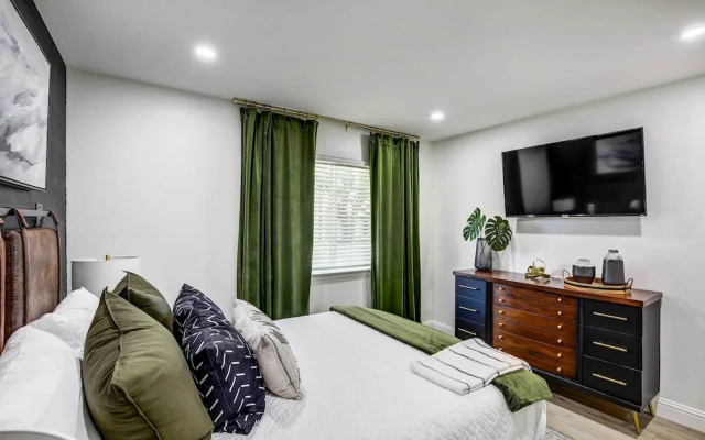 photo 2 of Stylish Allen Home Near Watters Creek Village