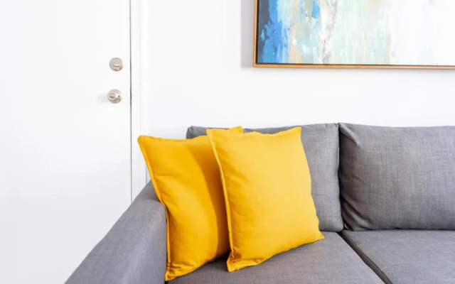 photo 2 of Stylish and Cute 2BR Apartment Near Wrigley!