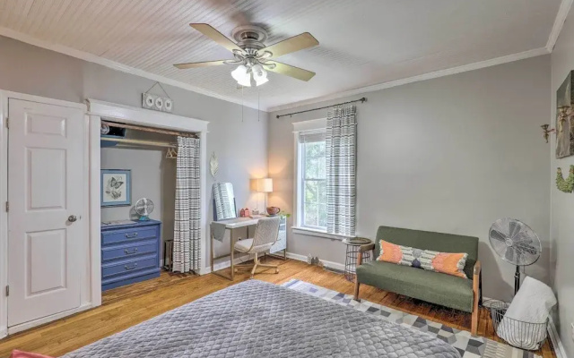 photo 4 of Stylish Woodfin Home w/ Backyard & Fire Pit