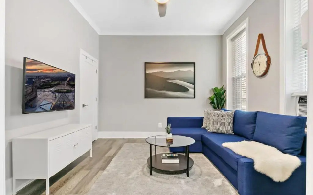 photo 3 of Stylish Comfortable 2-Bedroom 1 Bath West Town