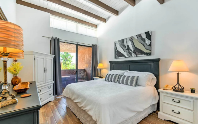 photo 3 of 3 Mi to Old Town: Scottsdale Condo w/ Pool & Lake