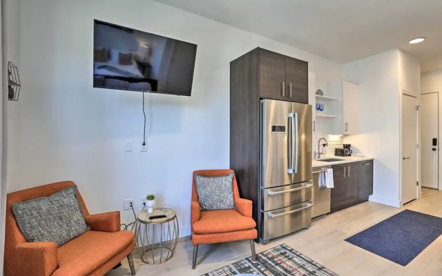 photo 3 of Downtown Denver Studio < 1 Mi to Coors Field!