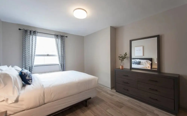 photo 5 of Stylish Flat in the Heart of Downtown Louisville!