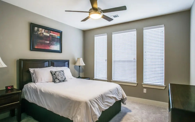 photo 4 of Stylish Frisco 2 bedroom apartments