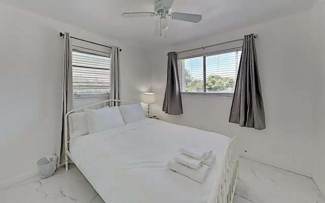 photo 4 of Stylish Getaway W/ New Interior & Private Hot Tub 4 Bedroom Home