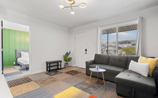 photo 2 of Stylish Green n Gold 2BR 1Bath Apartment