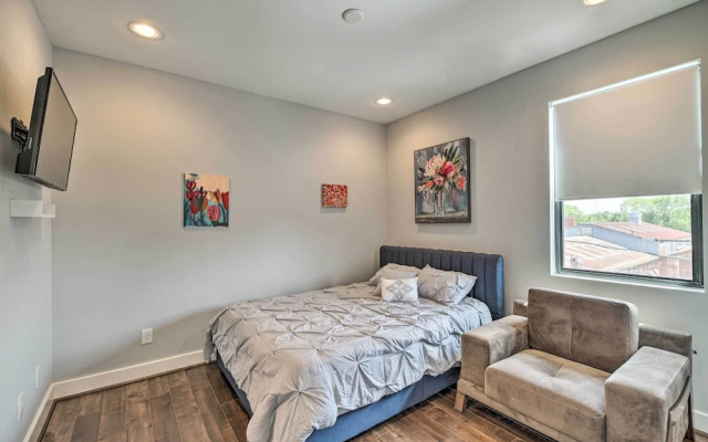 photo 4 of Stylish Houston Townhome ~ 3 Mi to Downtown!