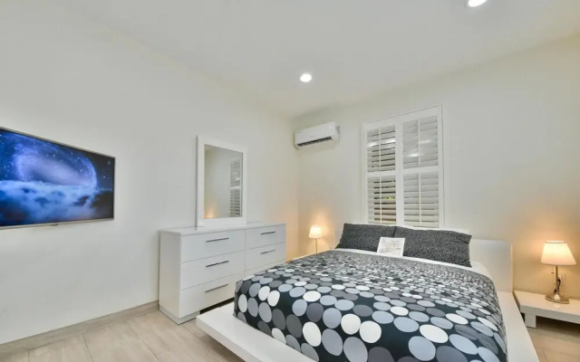 photo 3 of Stylish Modern Home by Disneyland & Downtown