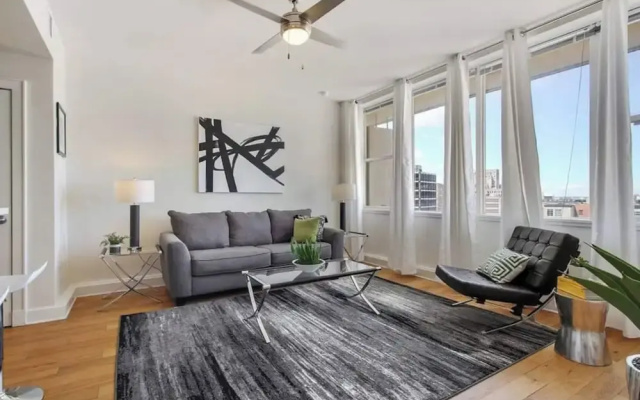 photo 5 of Stylish NOLA condos at 925 Common St