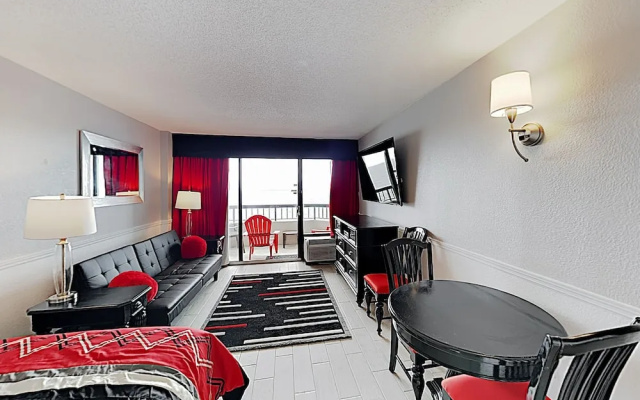 photo 2 of Stylish Ocean-view W/ Pools & Hot Tubs 1 Bedroom Condo