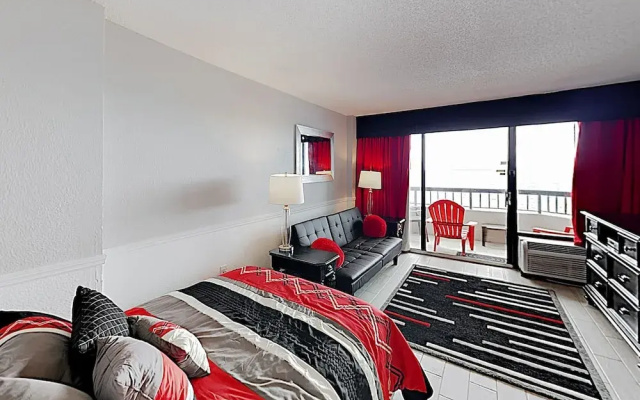 photo 3 of Stylish Ocean-view W/ Pools & Hot Tubs 1 Bedroom Condo