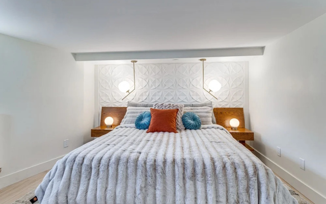 photo 2 of 2 Mi to Downtown Denver: Stylish Gem w/ Fireplace!