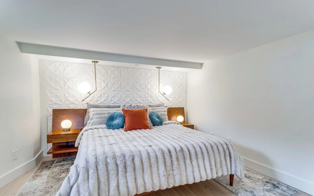 photo 3 of 2 Mi to Downtown Denver: Stylish Gem w/ Fireplace!