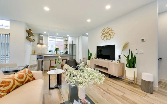 photo 5 of Luxury Seattle Home w/ Rooftop Deck + Fire Pit!