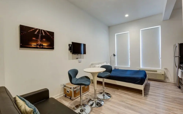 photo 3 of Ground Floor Studios in Chicago by 747 Lofts