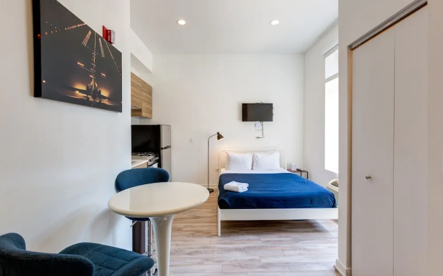 photo 4 of Ground Floor Studios in Chicago by 747 Lofts