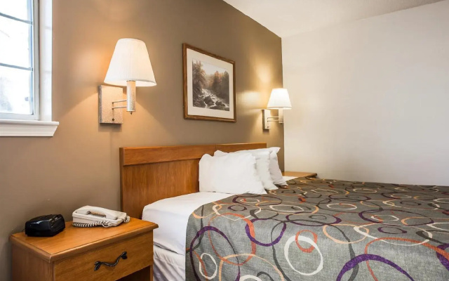 photo 5 of HomeTowne Studios & Suites by Red Roof Charlotte - Concord