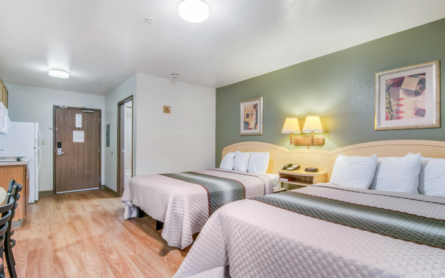 photo 3 of HomeTowne Studios & Suites by Red Roof Bentonville