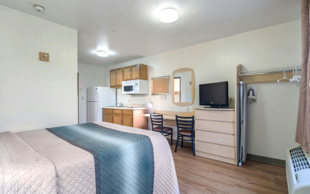 photo 4 of HomeTowne Studios & Suites by Red Roof Bentonville