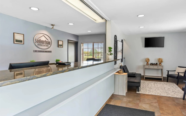 photo 2 of Birch Hill Suites Clarksville-Louisville North
