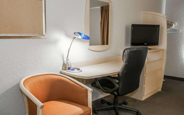 photo 3 of Suburban Extended Stay Hotel South Bend