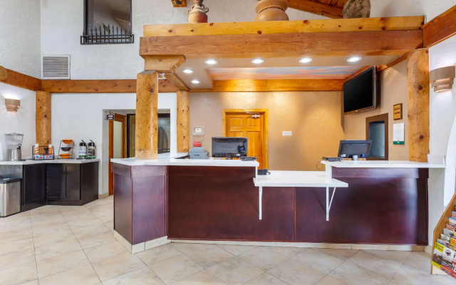 photo 2 of Suburban Extended Stay Hotel Phoenix Scottsdale West
