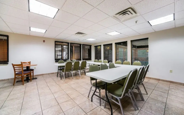 photo 3 of Home Towne Suites O'Fallon