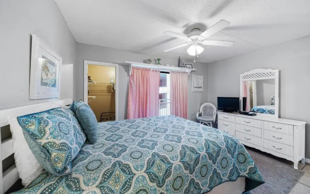 photo 3 of Sugar Beach 257 by Bender Vacation Rentals