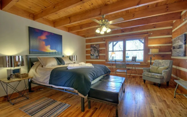 photo 3 of Sugar Camp Hideaway - 4 Br Cabin