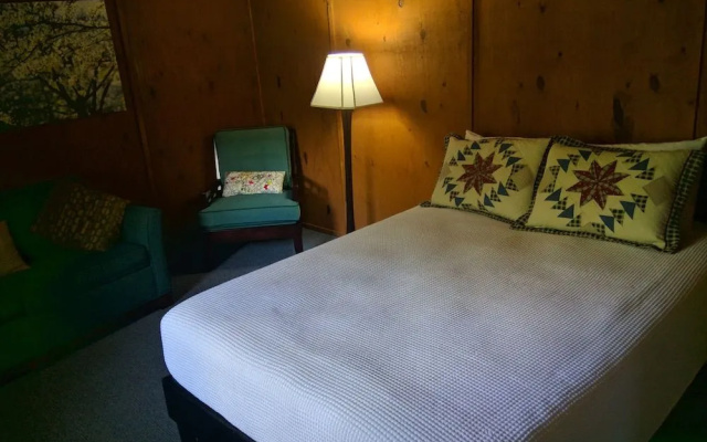 photo 3 of Sugar Creek Retreat