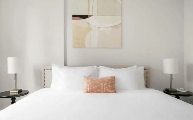 photo 4 of Suite Home Chicago At Coast