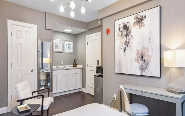 photo 4 of Suites At 143 Arlington Street