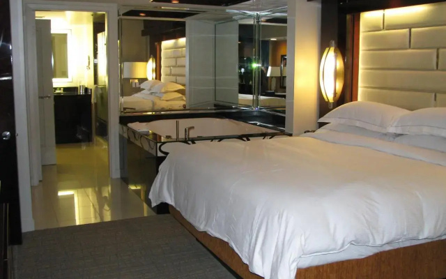 photo 4 of Suites at Hilton Grand Vacations Club Elara Center Strip Las Vegas